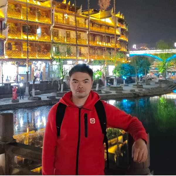 39岁岁广东单身帅哥 - 徐州吉缘网